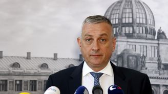 Český eurokomisař Síkela objevil Inuity a hory ledu. EU se ale v boji o Arktidu ocitá mimo hru Český eurokomisař Síkela objevil Inuity a hory ledu. EU se ale v boji o Arktidu ocitá mimo hru