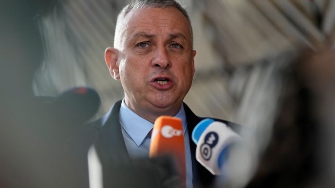 Ministr průmyslu a obchodu Jozef Síkela (za STAN) řídil jednání ministrů energetiky EU (26.7.2022)