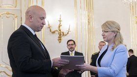 Jmenování slovenské vlády: Jožo Ráž ml., syn frontmana Elánu a prezidentka Zuzana Čaputová (25. 10. 2023)