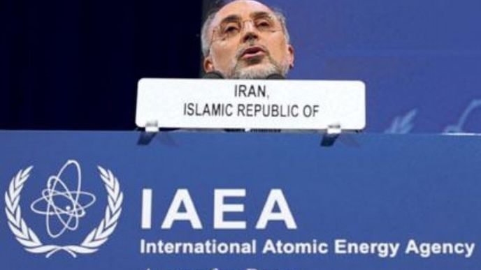 Mezinárodní agentura pro atomovou energii (MAAE) se s Íránem dohodla na pokračování nezbytných ověřovacích a monitorovacích aktivit v této zemi.