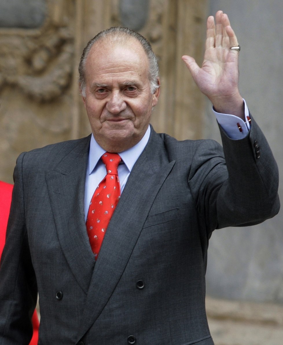 Juan Carlos odstupuje oficiálně kvůli zdravotním důvodům.