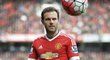 Záložník Manchesteru United Juan Mata o fotbale hodně přemýšlí