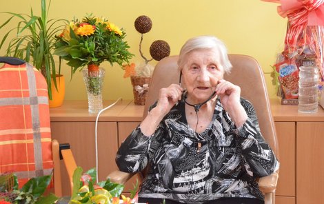 Marta Musilová do 102 let žila doma, po úraze se přestěhovala do domova seniorů.