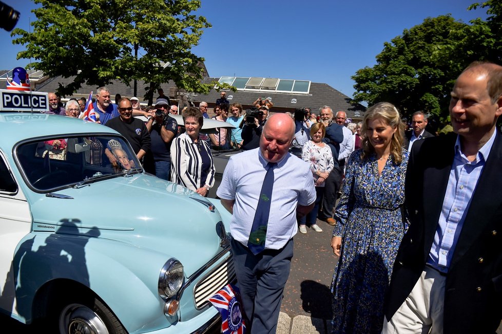 Třetí den oslav královnina jubilea: Hraběka Sophie a princ Edward na návštěvě v Belfastu