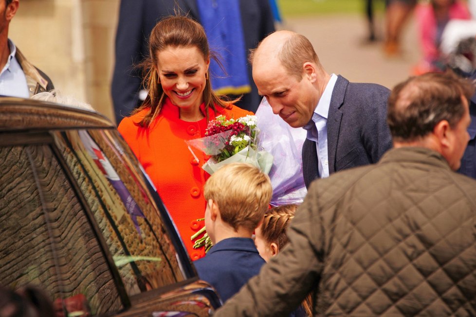 Třetí den oslav královnina jubilea: William a Kate s dětmi vyrazili do Cardiffu