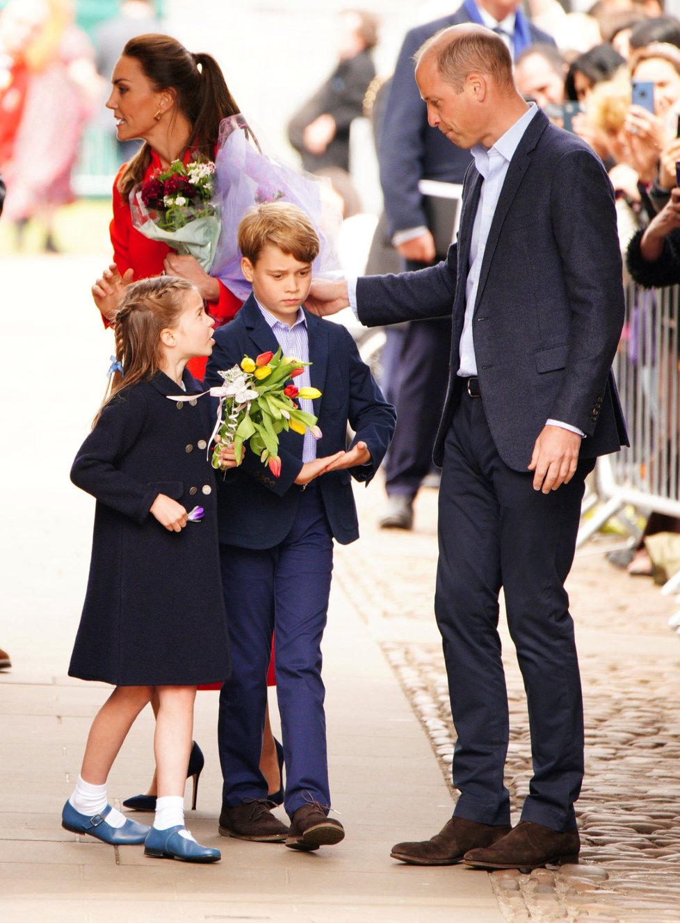 Třetí den oslav královnina jubilea: William a Kate s dětmi vyrazili do Cardiffu