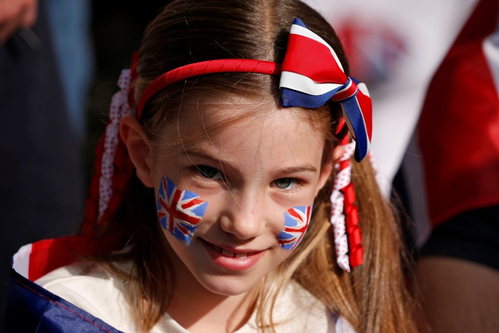 Británie slaví platinové jubileum královny Alžběty II.