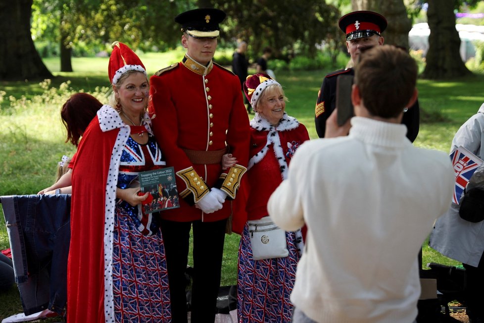 První den oslav jubilea královny Alžběty II.