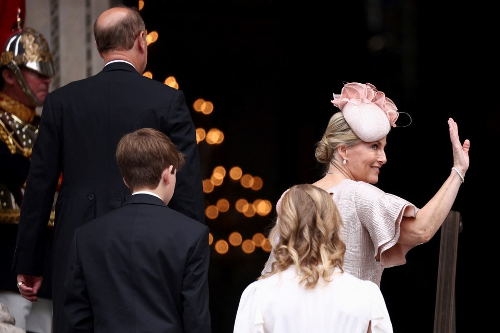 Druhý den oslav královnina jubilea: princ Edward s manželkou