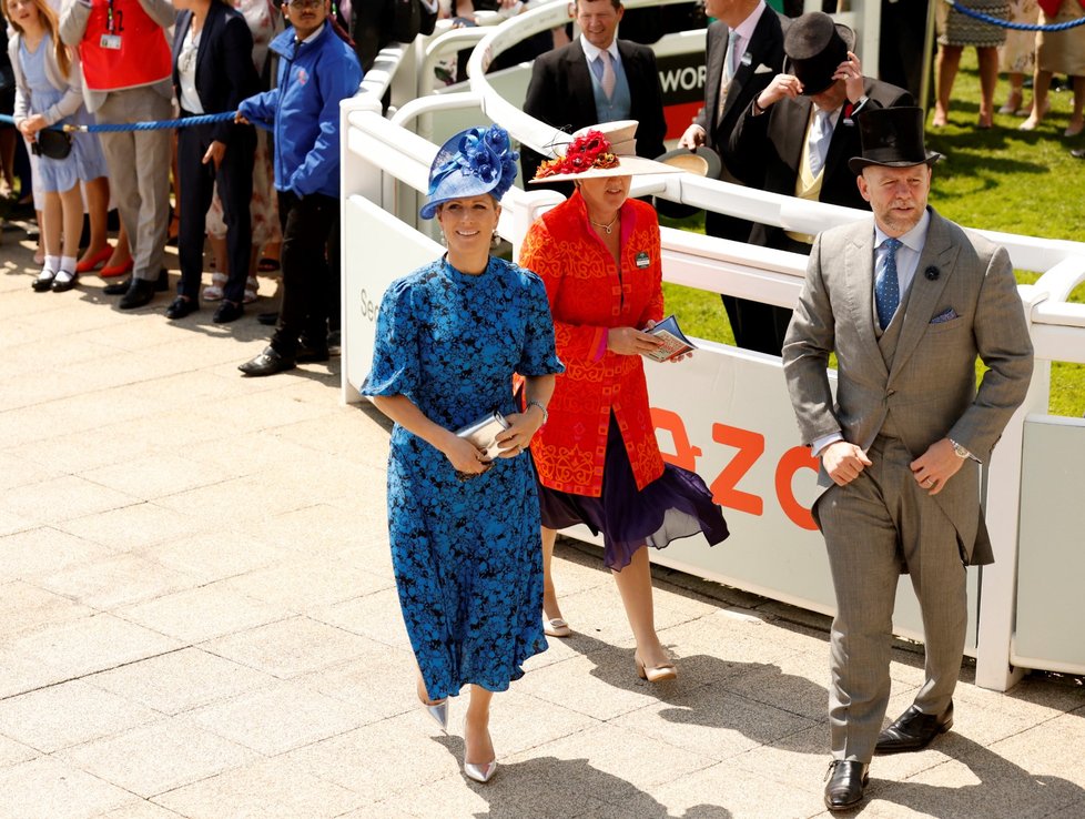 Třetí den oslav královnina jubilea: Zara Tindallová s manželem na Epsom Derby