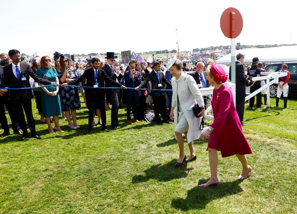 Třetí den oslav královnina jubilea: Princezna Anne na Epsom Derby