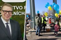 Kolik ukrajinští uprchlíci platí na odvodech? Juchelkovo ministerstvo chce zveřejnit data