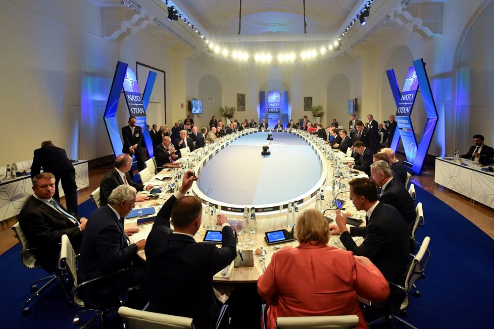 Pracovní večeře lídrů NATO (11.7.2018)