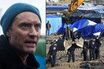 Jude Law navštívil džungli v Calais a migranti napadli jeho ochranku!