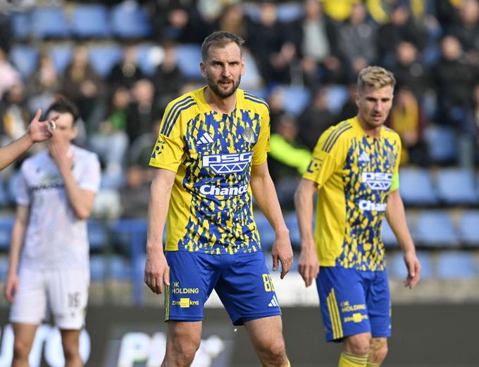 Jugas před Slavií: Snad mě čeká odraz ode dna, přeje si stoper Zlína. Těší se na „Houšťu“ Jugas před Slavií: Snad mě čeká odraz ode dna, přeje si stoper Zlína. Těší se na „Houšťu“