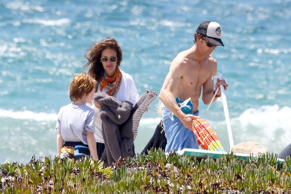 Julia Roberts so užívala rodinné dovolené v Malibu.
