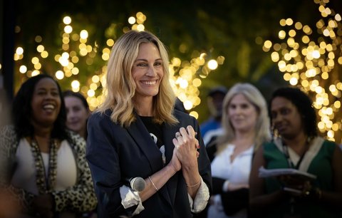 Julia Roberts udává trendy! Její blond mikádo budete chtít nosit i vy