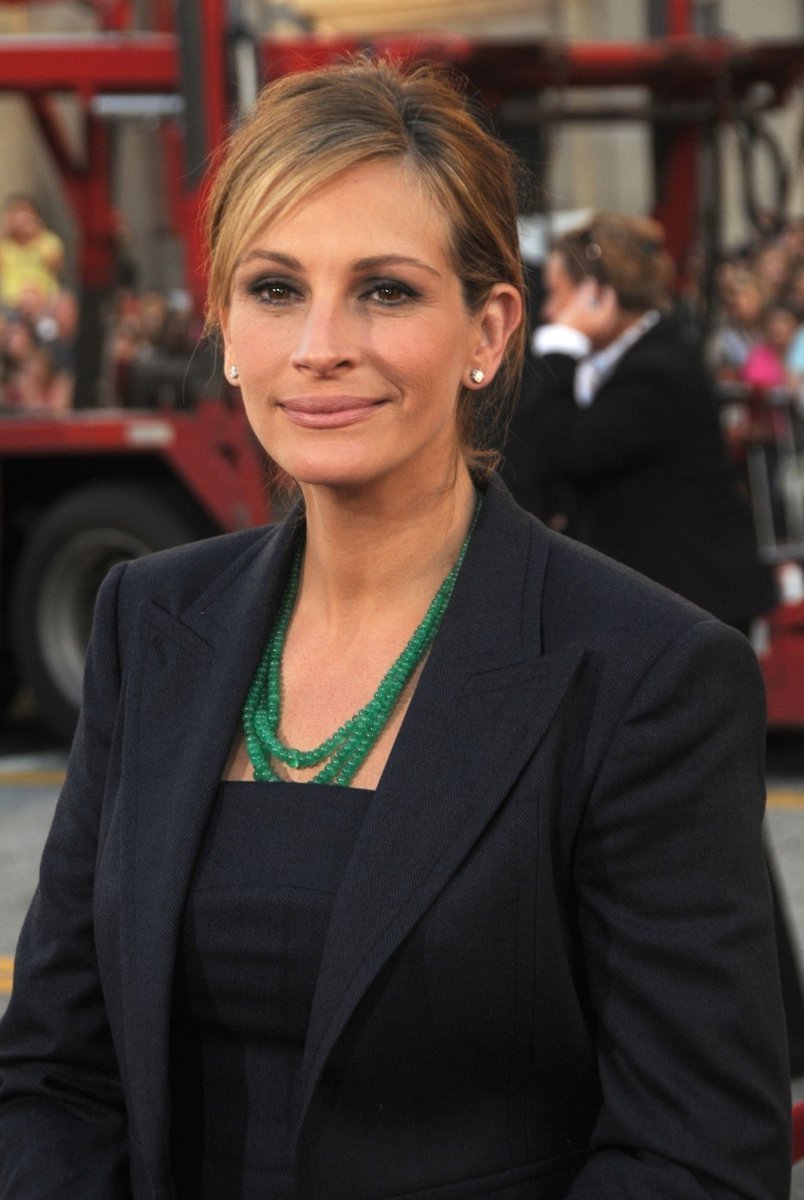 Julia Roberts se za své vrásky stydět nemusí, i tak je krásná.