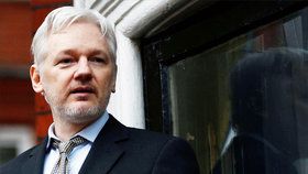 Zakladatel WikiLeaks Julian Assange