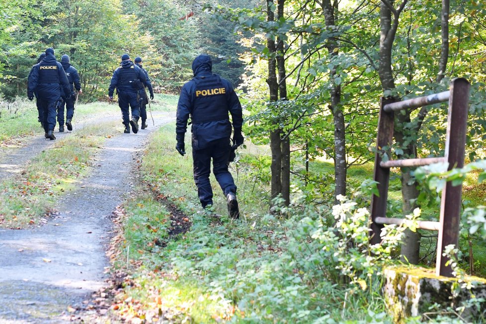 Pátrání po Julince (8), která se ztratila pod Čerchovem, bylo úspěšné. Dívku po třech dnech našli.