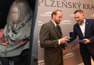 Hajný Martin Semecký přebírá od hejtmana Rudolfa Špotáka Cenu hejtmana Plzeňského kraje za záchranu života 2021. Našel německou holčičku Julii (8), která v lese prožila dva dny.