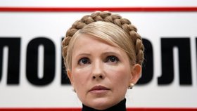 Expremiérka Tymošenková si odpykává sedmiletý trest, čelí však i dalším obvinění. Podle ukrajinské prokuratury se zapletla dokonce do vraždy