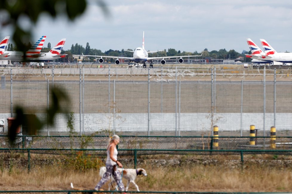 Za pandemie moc nelétají ani British Airways.