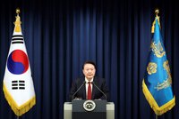 Chaos v Jižní Koreji: Prezident se omluvil národu! Hlasování o odvolání ustál