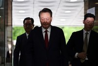 Vzpoura a napomáhání nepříteli: Jihokorejská prokuratura pro prezidenta žádá trest smrti