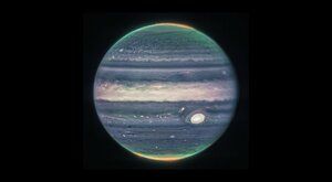 Nevídaný Jupiter má prstence: Nové fotky z Webbova dalekohledu