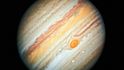 Jupiter na novém snímku z Hubbleova dalekohledu