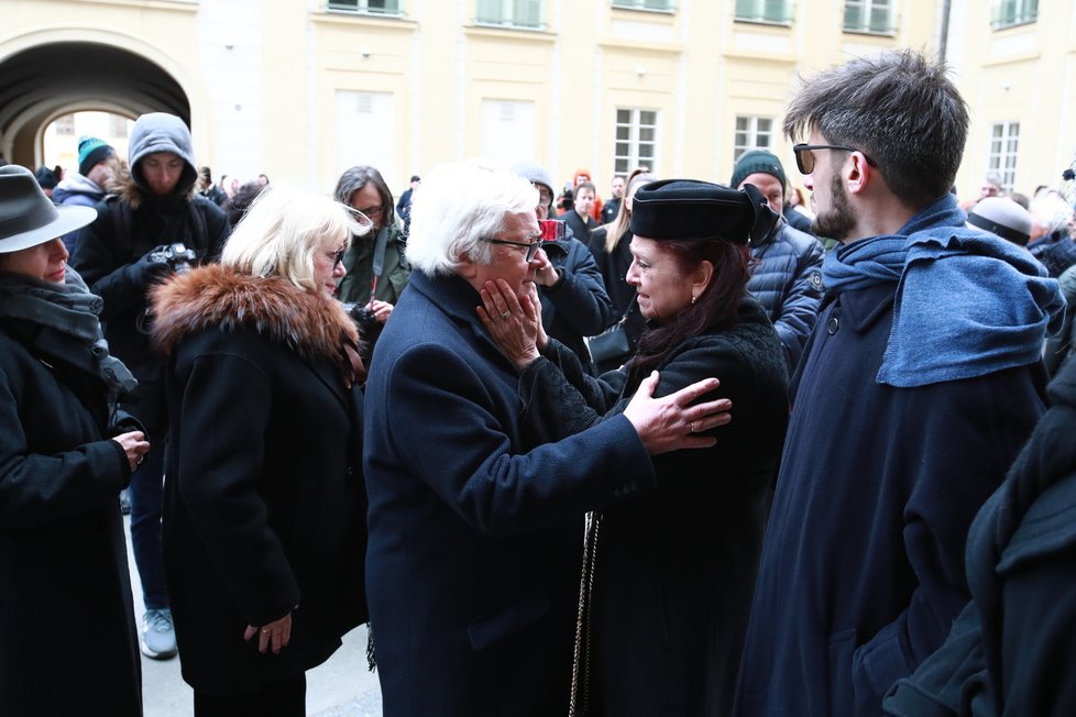 Pohřeb režiséra Juraje Jakubiska - kondolence