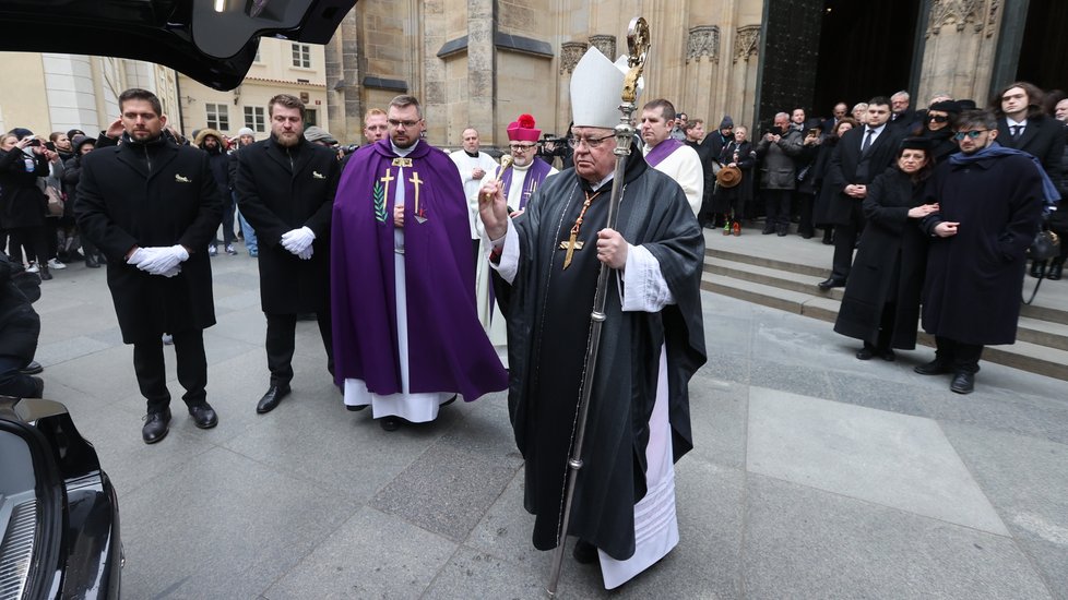 Pohřeb režiséra Juraje Jakubiska