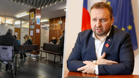 Jurečkova superdávka prošla Sněmovnou. Místo čtyř podpor jen jedna, hlídat se bude i docházka dětí