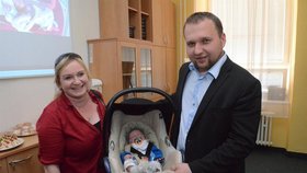 Ministr Jurečka je otcem již celkem pěti synů. Malý Mikuláš se narodil na jaře 2014.