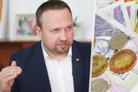 Dohady o růst platů: Odbory chtějí 10 procent pro všechny, Jurečka žádá týden na propočty