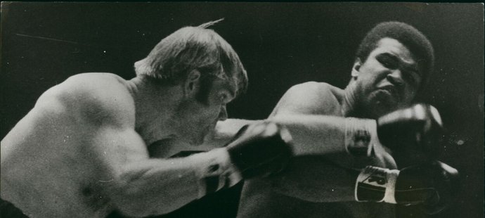 Jürgen Blin při svém nejslavnějším zápase proti Muhammadu Alimu.