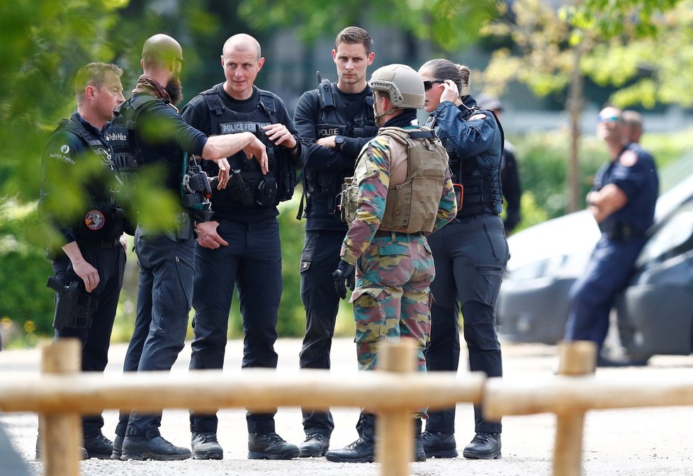 Desátník Jurgen Conings sloužil na misích v Jugoslávii nebo v Afghánistánu. Nyní se rozhodl bojovat na vlastní pěst s belgickou vládou.