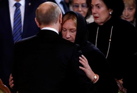 Jelena Baturinová, vdova po zesnulém starostovi Lužkovovi, na pohřbu: Kondolence od Putina