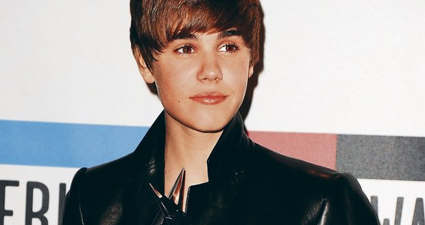 Justin Bieber je idolem náctiletých, kterým způsobil pořádný šok. Při natáčení jednoho dílu seriálu Kriminálka Las Vegas dostal alergický záchvat a skončil v nemocnici