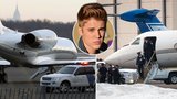 Drogy v oblacích: Další průšvih zhýralce Justina Biebera. Tentokrát v letadle!