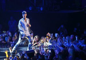 Justin Bieber zrušil koncert. Nelíbilo se mu chování fanoušků.