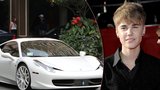 Zpěvák Justin Bieber: Jeho Ferrari zabilo fotografa!