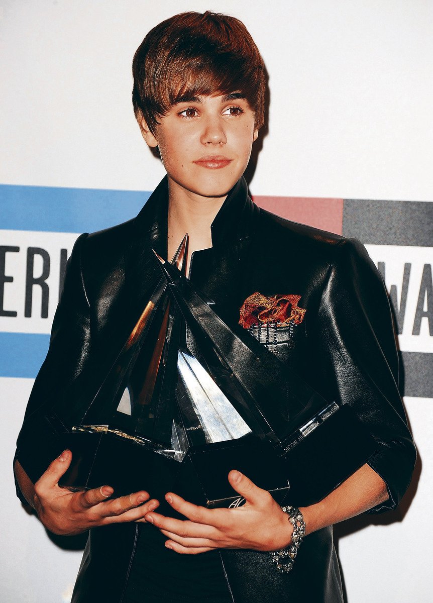 Justin Bieber je idolem náctiletých, kterým způsobil pořádný šok. Při natáčení jednoho dílu seriálu Kriminálka Las Vegas dostal alergický záchvat a skončil v nemocnici