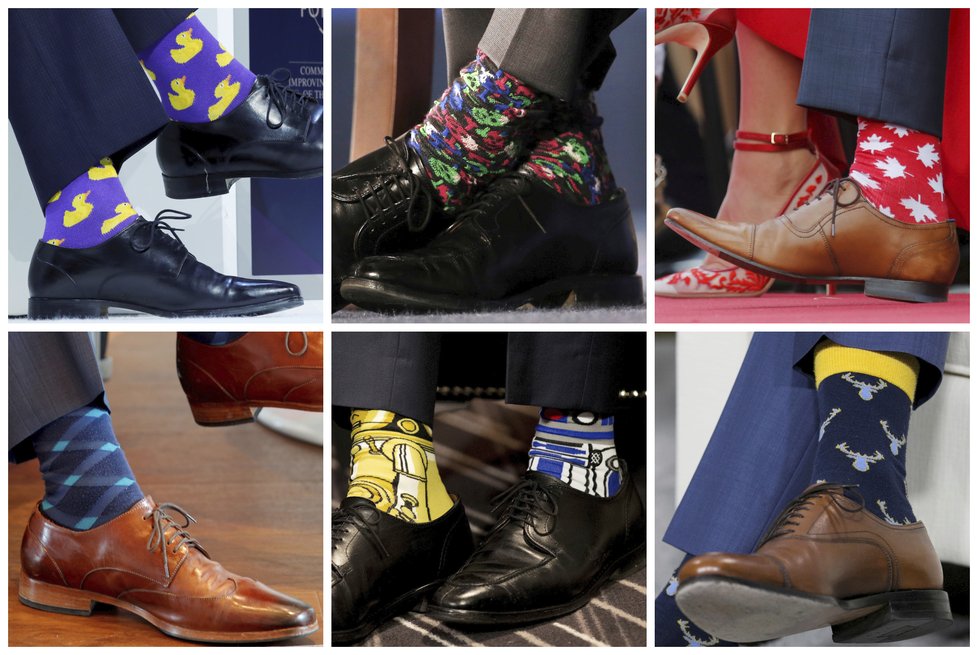 Kanadský premiér Trudeau miluje barevné veselé ponožky.