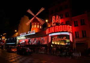 Kabaret Moulin Rouge v roce 2011.