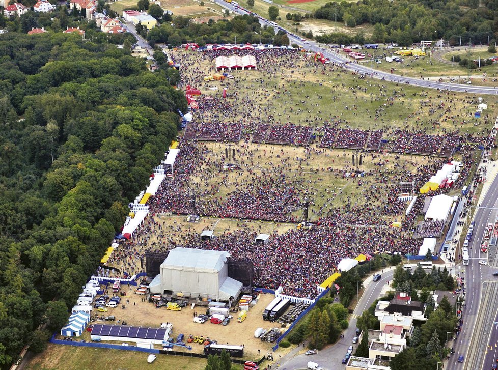 Před pěti lety se na kapelu Kabát na Vypich přišlo podívat 65 tisíc lidí.