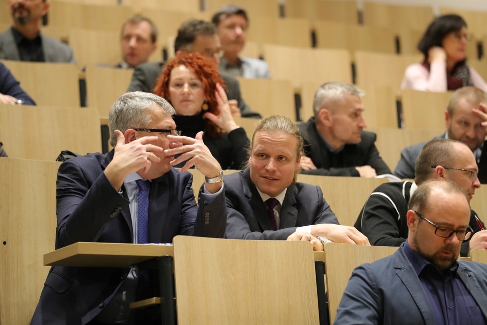 Mezi pozvanými řediteli nemocnic nechyběl v Motole také šéf Nemocnice na Bulovce Jan Kvaček, kde především končí pacienti s nákazou koronaviru. (3. 3. 2020)