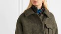 Ganni, 360 eur, prodává Net-a-Porter.com Ganni, 360 eur, prodává Net-a-Porter.com