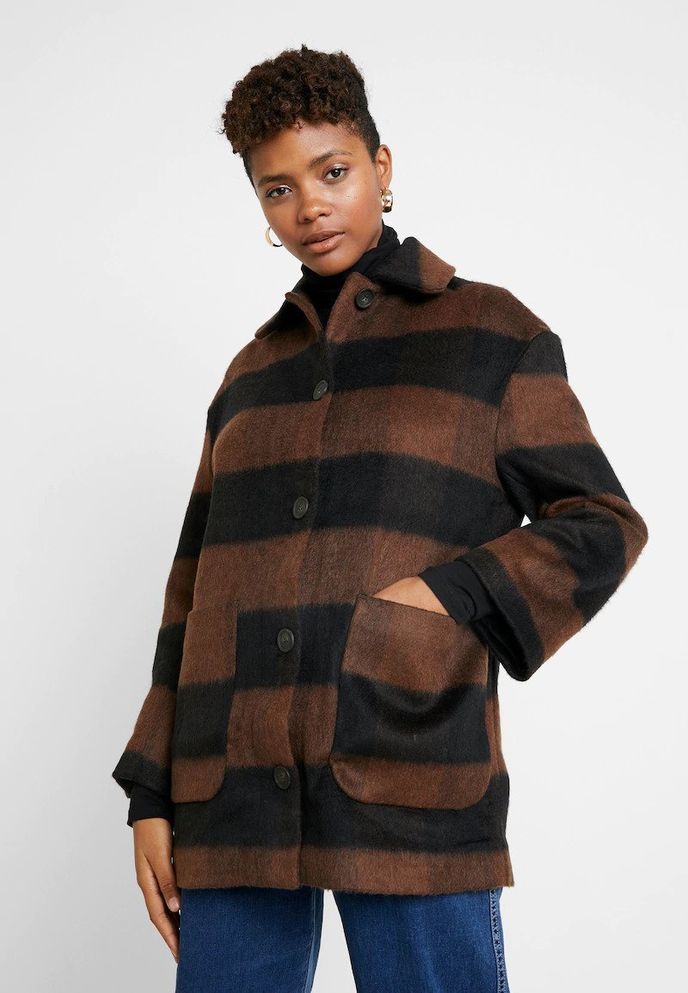 Edited, 3360 Kč, prodává Zalando.cz Edited, 3360 Kč, prodává Zalando.cz